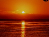Il Mediterraneo,le meraviglie suggestive del tramonto sul mare e un senso di emozioni e pace infinito